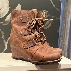 Sorel Brown Lace-Up Boots